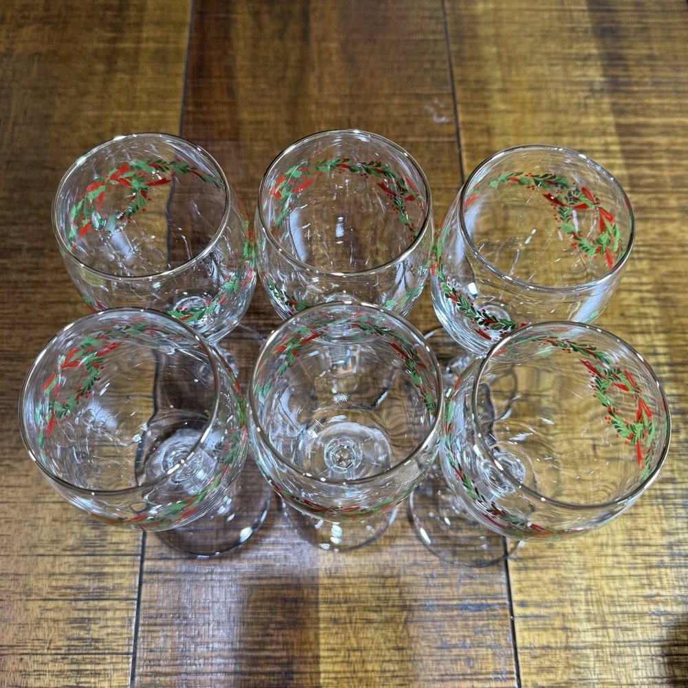 Set of 6 Vintage Libbey Christmas Wreaths Holly Berry Bow Wine Glasses HTF RARE - Picture 4 of 7